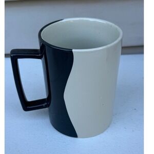 Dash of That Two Tone Black and Cream Wavy Ceramic Coffee Mug Modern Stoneware